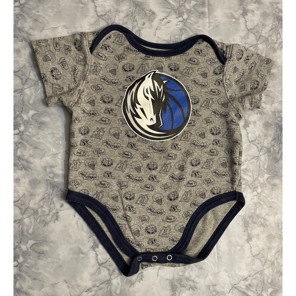 NBA Dallas Mavericks Basketball Baby Onesie Bodysuit Outfit, Size 12 months - Picture 1 of 5